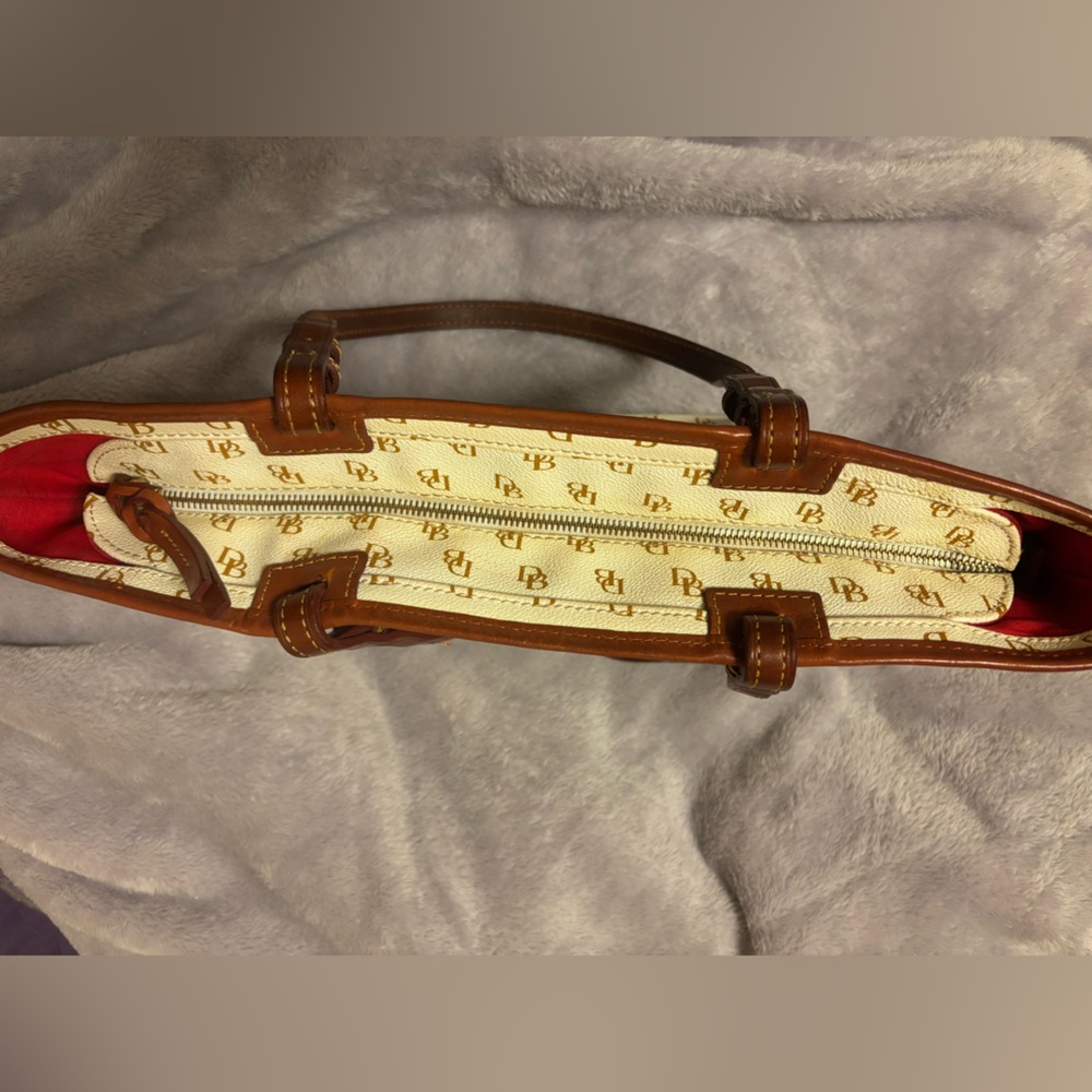 Dooney & Bourke shoulder purse - Picture 6 of 9